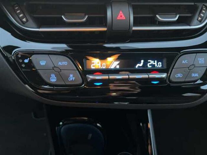 Toyota C-HR 1.8 Hybrid Team D Navi*Sitz-u. Lenkradheizung*Isofix*Bluetooth*Kamera*PDC*