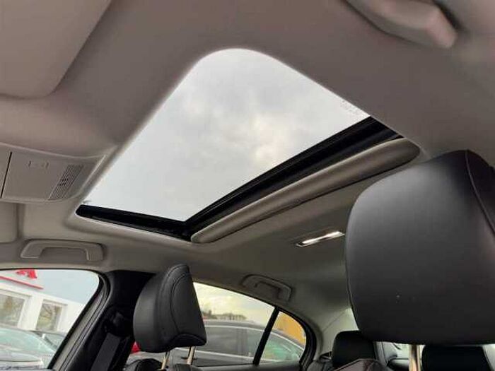 Mazda 3 2.0 Exclusive-Line Navi*Leder*Kamera*PDC*Sitz-u. Lenkradheizung*Isofix*Tempo