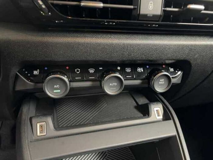 Citroen C4 1.2T Pure Tech S6S Plus Kamera Sitzhiezung LED