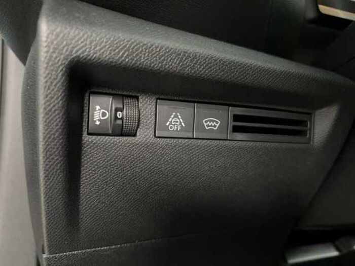 Citroen C4 1.2T Pure Tech S6S Plus Kamera Sitzhiezung LED