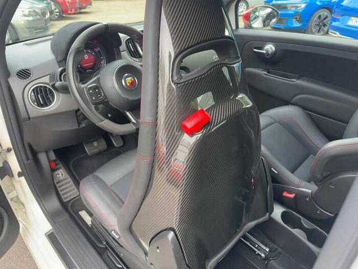 Abarth 595C 1.4T esseesse*Carbon*Akrapovič*Carplay*Xenon*