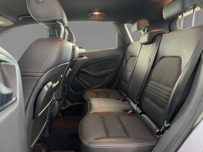 Mercedes-Benz B 200 CDI*Urban*Navi*PDC*LED*SHZ*