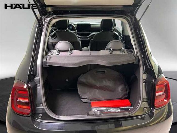 Fiat 500e 3+1 Icon Rückfahrkamera Sitzheizung KeyLess Navi
