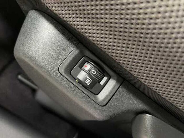 Citroen C3 Aircross Feel 1.2 PT Automatik Sitzheizung PDC hinten