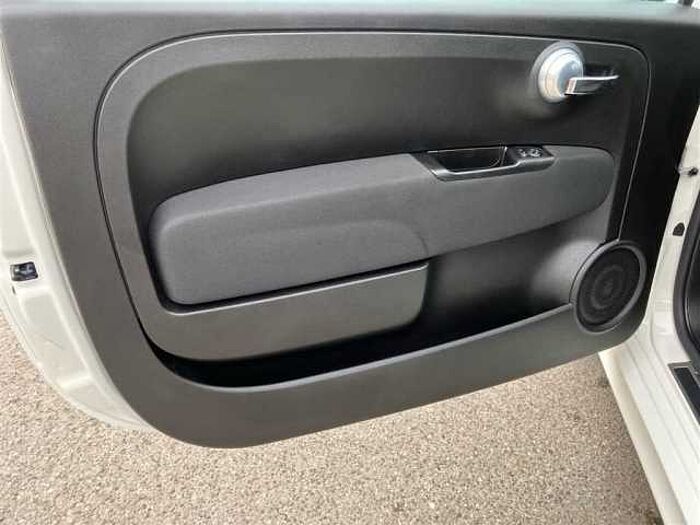 Abarth 595 1.4 T Navi PDC Klimaautomatik CarPlay