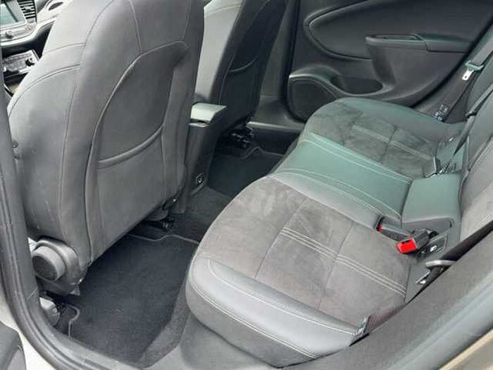 Opel Astra ST 1.2 Design & Tech *Navi*Alcantara*Kamera*