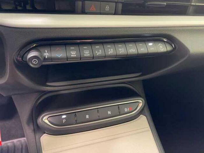 Fiat 600 125-Jahre-Edition PDC hinten Navi Sitzheizung