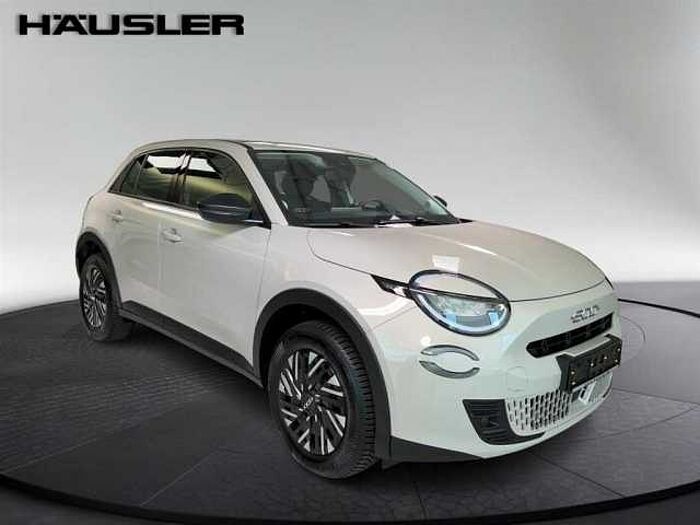 Fiat 600 125-Jahre-Edition PDC hinten Navi Sitzheizung