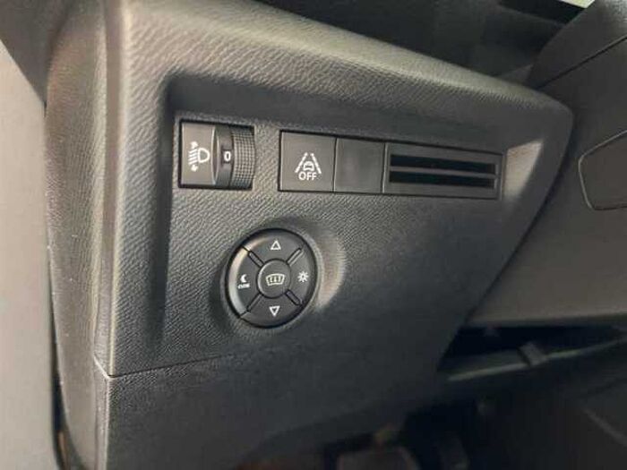 Citroen C4 1.2 PT 130 Shine Automatik Kamera LED PDC Navi