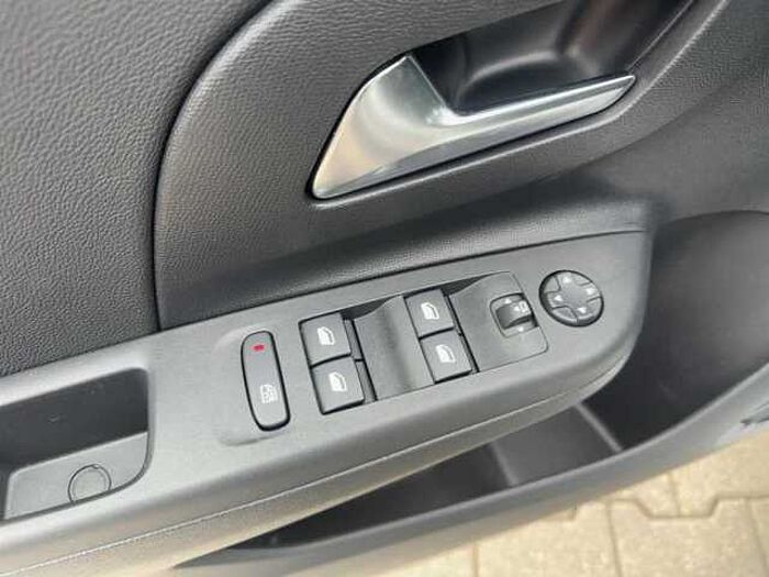 Opel Corsa -e Elegance Navi Kamera LED PDC SHZ Carplay uvm.