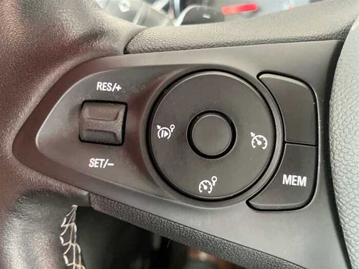Opel Corsa 1.2T AT8 Edition LED PDC Kamera Navi Sitzheizung