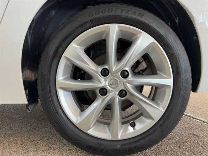 Opel Corsa Elegance*1.2*Klimaaut.*Kamera*SHZ*PDC*