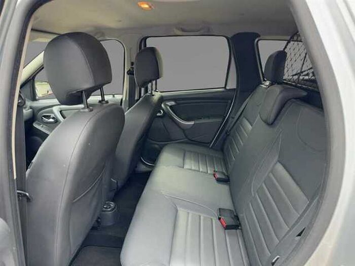 Dacia Duster 1.2 Prestige Navi*Leder*PDC hinten*SHZ*Tempomat*Klima*Isofix*uvm.