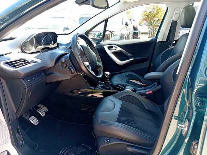Peugeot 2008 1.2 PureTech Crossway Navi, Sitzheizung, Panorama