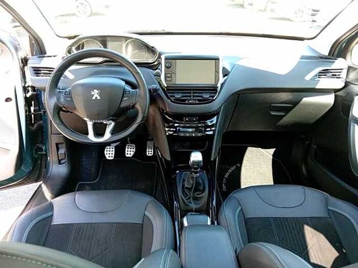 Peugeot 2008 1.2 PureTech Crossway Navi, Sitzheizung, Panorama