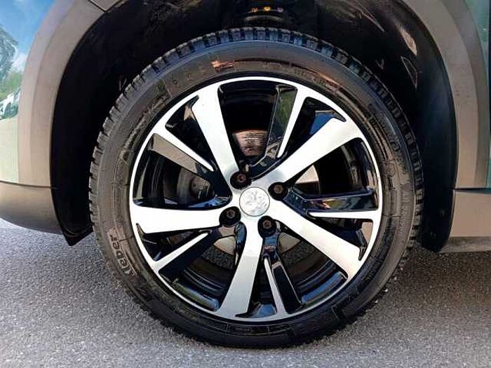 Peugeot 2008 1.2 PureTech Crossway Navi, Sitzheizung, Panorama