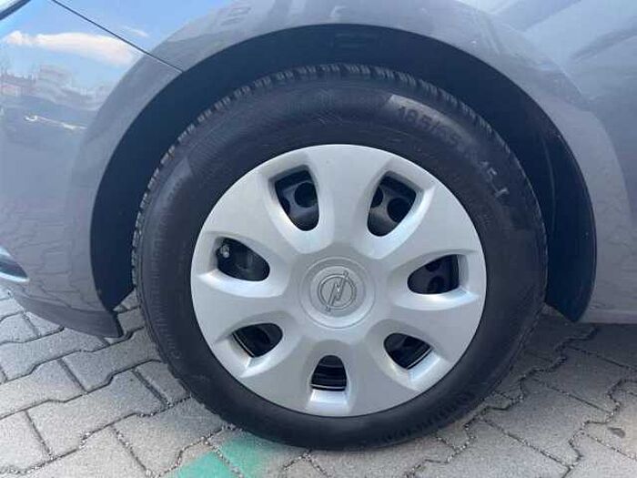 Opel Corsa Edition Klimaautomatik Winterpaket PDC hinten