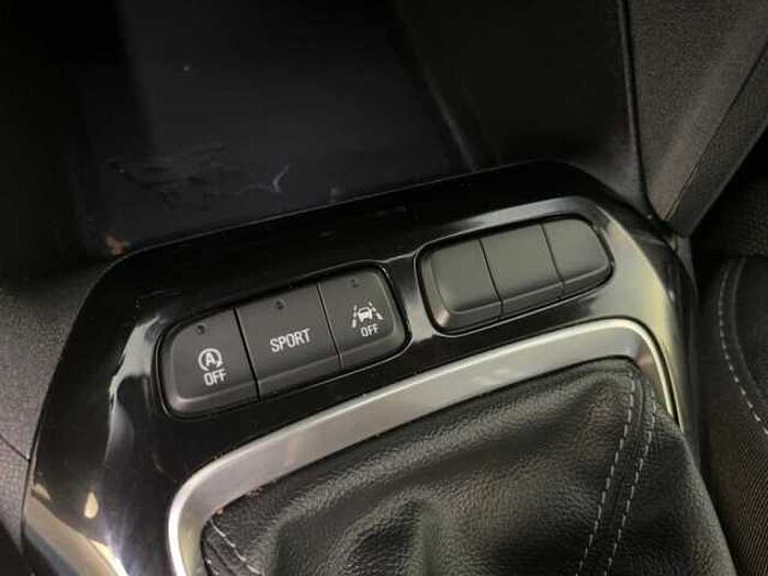 Opel Corsa GS 1.2 Rückfahrkamera PDC Klimaautomatik LED Navi