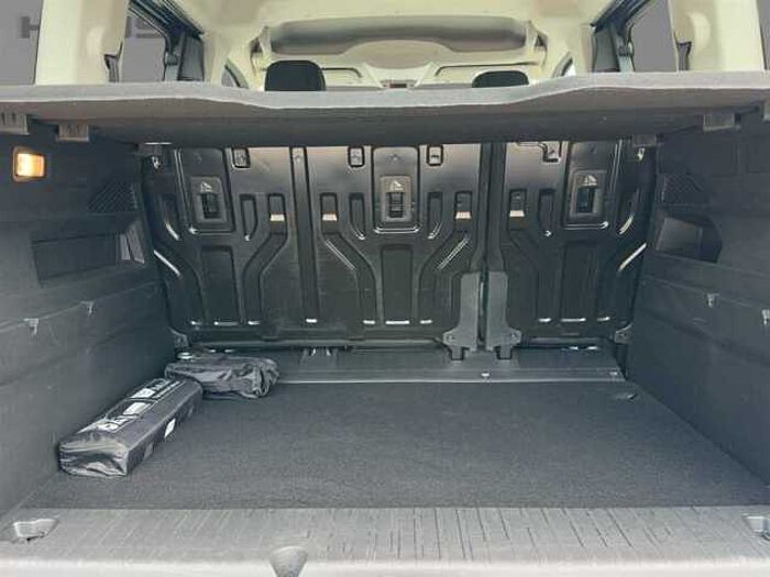 Opel Combo Life 1.2 mit Navi,PDC,RFK