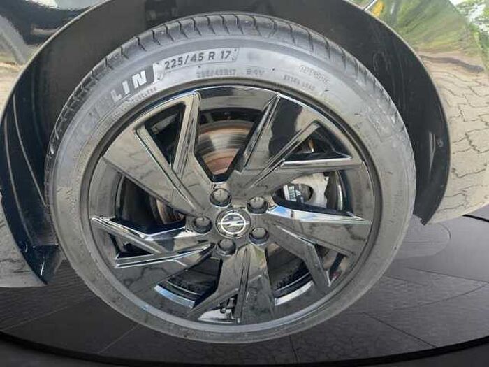Opel Astra ULTIMATE Plugin Hybrid NaviPro, Kamera, Panoramadach