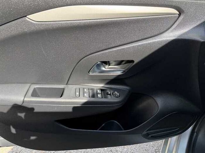 Opel Corsa Elegance Electric Ganzjahresreifen*Sitz-u.Lenkradheizung*CarPlay*Isofix*