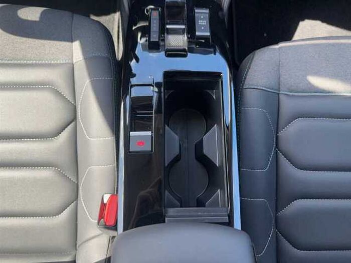 Citroen C4 Max 130PS AT8 HeadUp, Klimaauto Navi, Kamera, LED