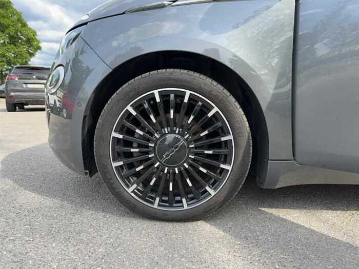 Fiat 500 La Prima *PDC* *Rückfahrkamera* *Keyless-Go* *Torwinkel-Assistent* *Schiebed