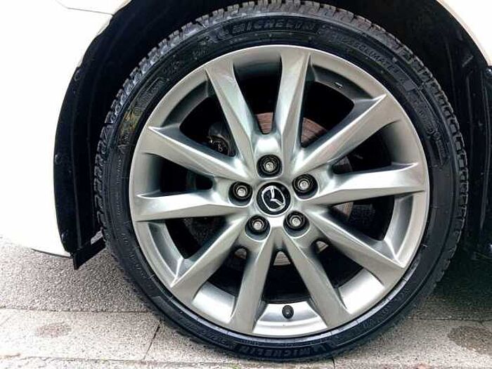 Mazda 3 Signature Head Up, Kamera, Navi, Sitzheizung,