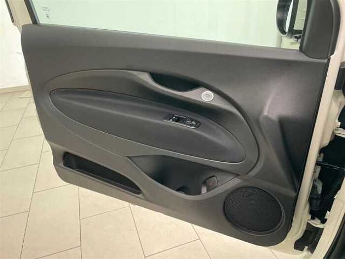 Fiat 500e 'Neuer 500' Navi, Parksensoren, CarPlay, Sitzheizung
