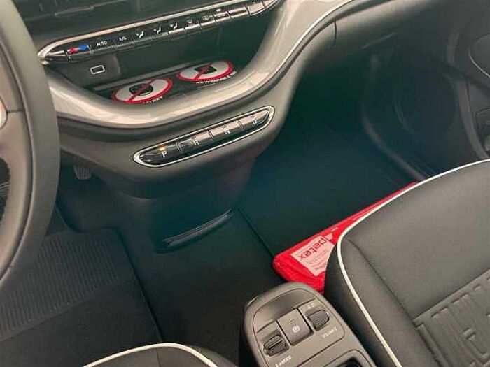 Fiat 500e 'Neuer 500' Navi, Parksensoren, CarPlay, Sitzheizung