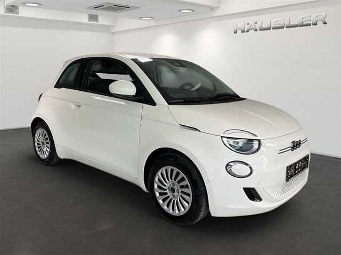 Fiat 500e 'Neuer 500' Navi, Parksensoren, CarPlay, Sitzheizung