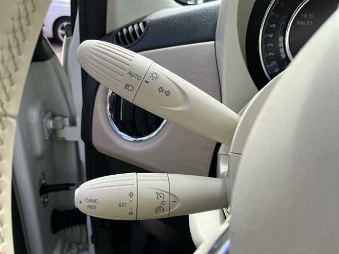 Fiat 500C 1.0 Hybrid Dolcevita Leder PDC Navi Klimaautomatik