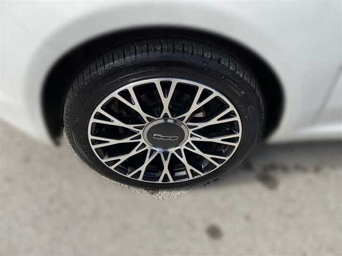 Fiat 500C 1.0 Hybrid Dolcevita Leder PDC Navi Klimaautomatik