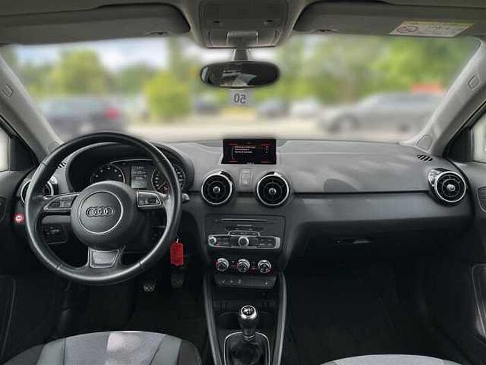 Audi A1 1.0 TFSI Sportback*Sport*Xenon*Navi*PDC