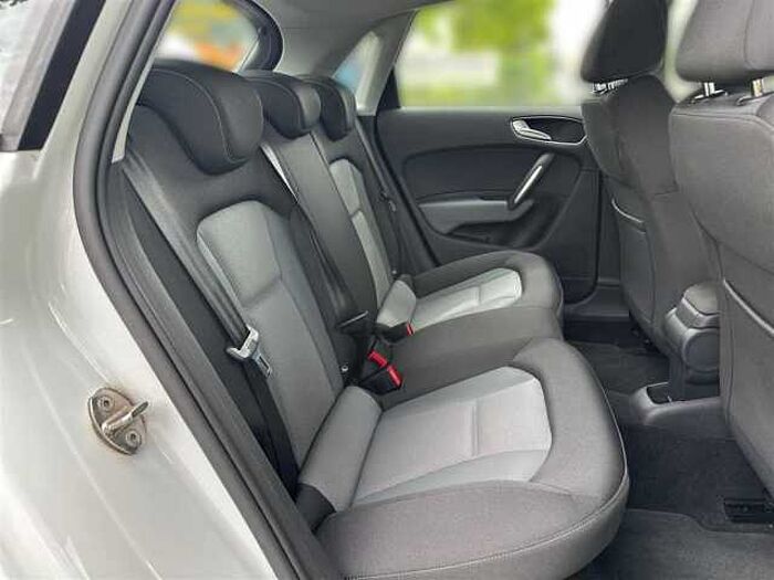 Audi A1 1.0 TFSI Sportback*Sport*Xenon*Navi*PDC