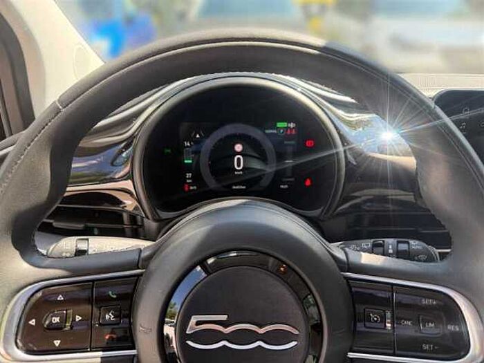 Fiat 500e 3+1 ICON Kamera,Klimaautom.,Keyless-Go