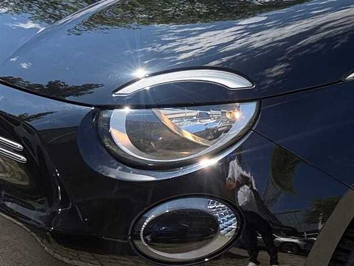 Fiat 500e 3+1 ICON Kamera,Klimaautom.,Keyless-Go