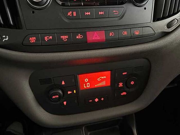 Fiat Doblo 1.4T/Klimaaut. /PDC/SHZ/5 Sitze