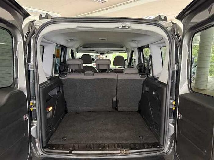 Fiat Doblo 1.4T/Klimaaut. /PDC/SHZ/5 Sitze