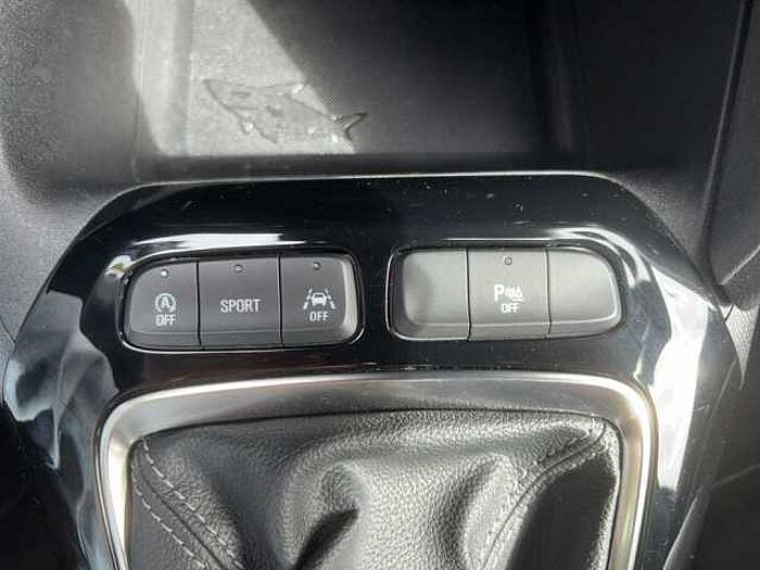 Opel Corsa GS Line 1.2T Kamera, LED, Navi, Klima