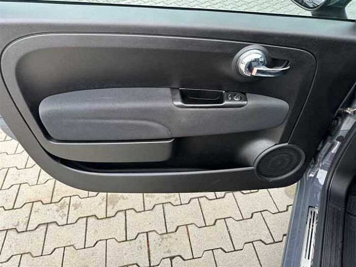 Fiat 500 Lounge 1.0 Hybrid GSE PDC Tempomat Klima Carplay uvm.