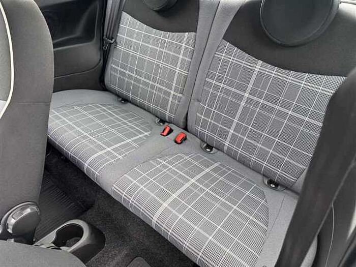 Fiat 500 Lounge 1.0 Hybrid GSE PDC Tempomat Klima Carplay uvm.