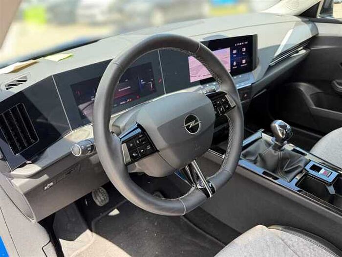 Opel Astra Elegance 1.2 5-Türer Navi*Sitz-u.Lenkradheizung*PDC*Kamera*Keyless*Isofix