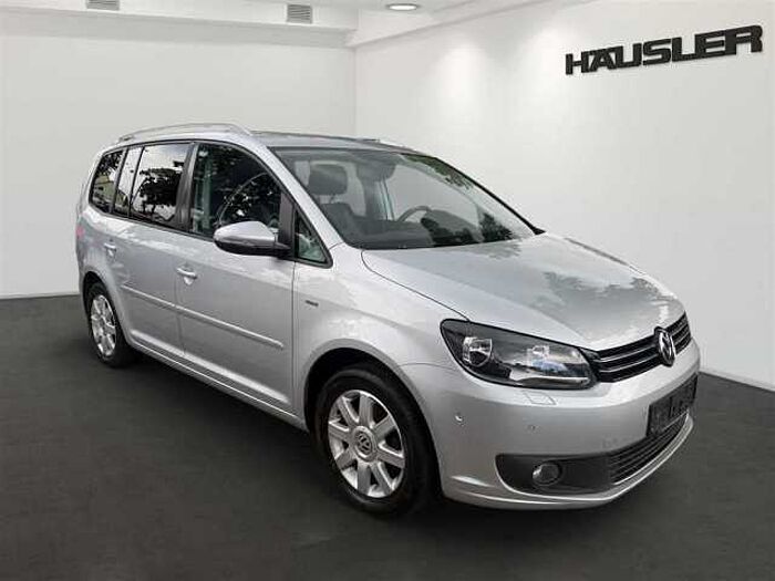 Volkswagen Touran 1.6 TDI *Navi* *PDC* *SHZ* *Klimaanlage* *Tempomat* *Berganfahr-Assistent
