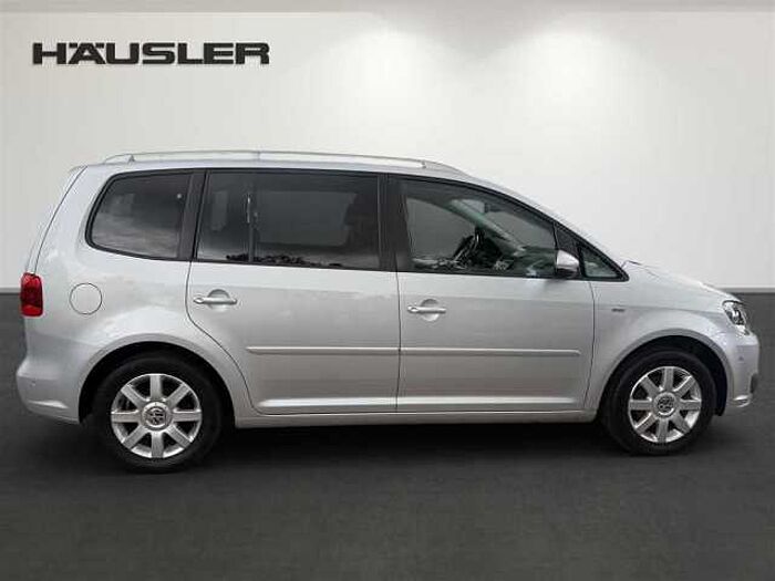 Volkswagen Touran 1.6 TDI *Navi* *PDC* *SHZ* *Klimaanlage* *Tempomat* *Berganfahr-Assistent