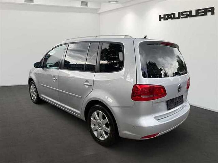 Volkswagen Touran 1.6 TDI *Navi* *PDC* *SHZ* *Klimaanlage* *Tempomat* *Berganfahr-Assistent