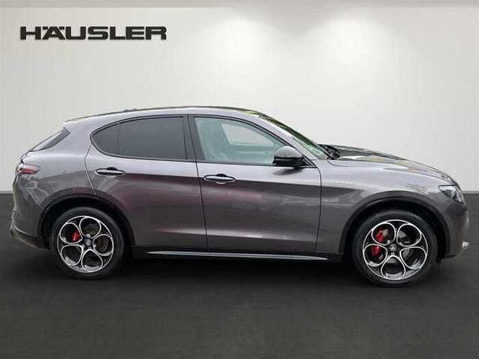 Alfa Romeo Stelvio 2.2D AT Veloce ACC PDC Kamera Navi Sitz+Lenkradheizung