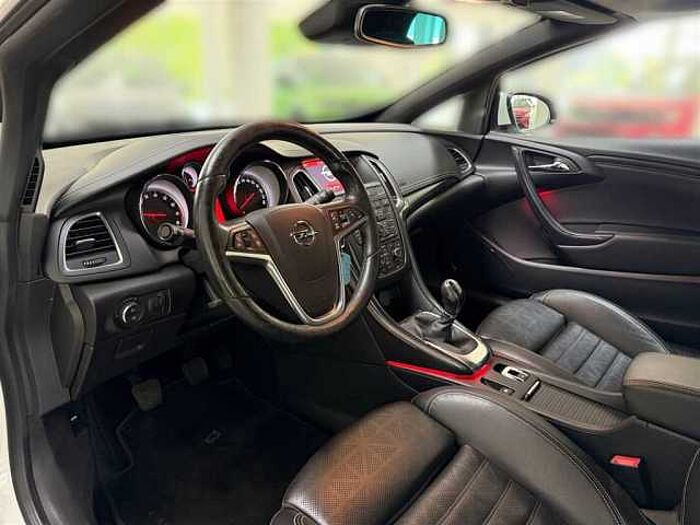 Opel Cascada Ultimate1.6TNavi Kamera PDC SHZ Leder
