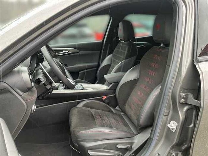 Alfa Romeo Tonale 1.5 Hybrid Veloce ACC PDC Kamera Navi Sitz+Lenkradheizung