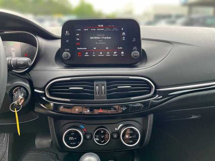Fiat Tipo 1,2 Kombi mit RFK, ACC, Navi